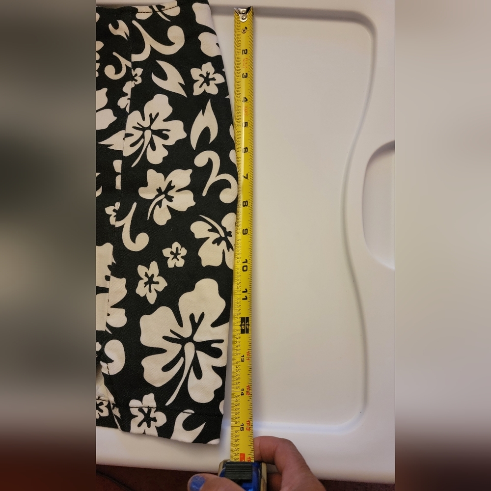 WILD FABLE Black and white  cute mini skirt women size 10 Hawaiian style. NWOT. - Picture 7 of 7